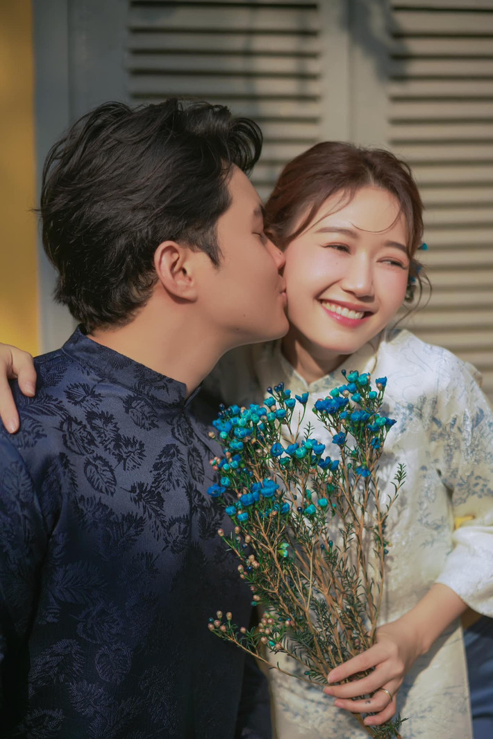 Sau khi ra trường, Nhung Gumiho lại không theo đuổi công việc ngân hàng mà quyết định đi theo niềm đam mê nghệ thuật