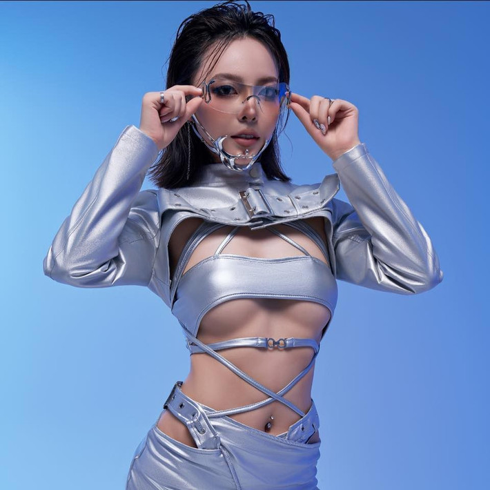 Sự "lột xác" này không chỉ mang đến một hình ảnh mới mẻ cho Phí Thanh Thảo mà còn truyền cảm hứng về một lối sống năng động, tích cực.