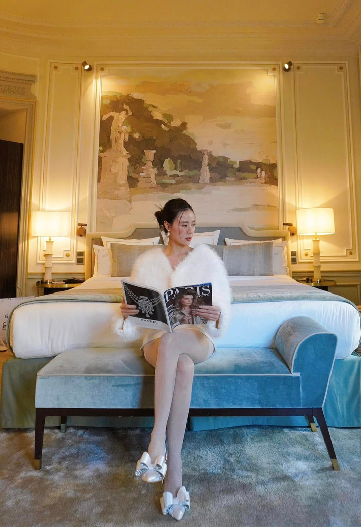 Được biết Midu là Á khoa đầu vào trường Đại học Kiến trúc TP.HCM, Thủ khoa trường Cao đẳng Văn hóa Nghệ thuật TP.HCM.