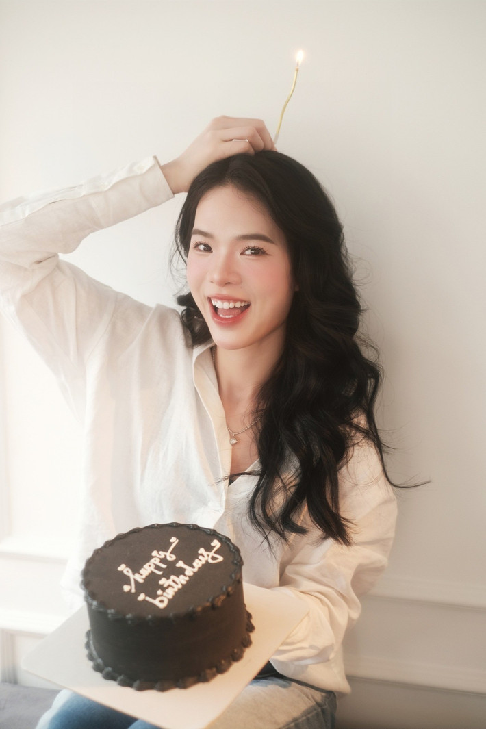 Trên trang cá nhân, phụ công của ĐT bóng chuyền nữ Việt Nam là Lê Thanh Thúy mới đây đã đăng tải bức ảnh mừng sinh nhất tuổi 30 của bản thân.
