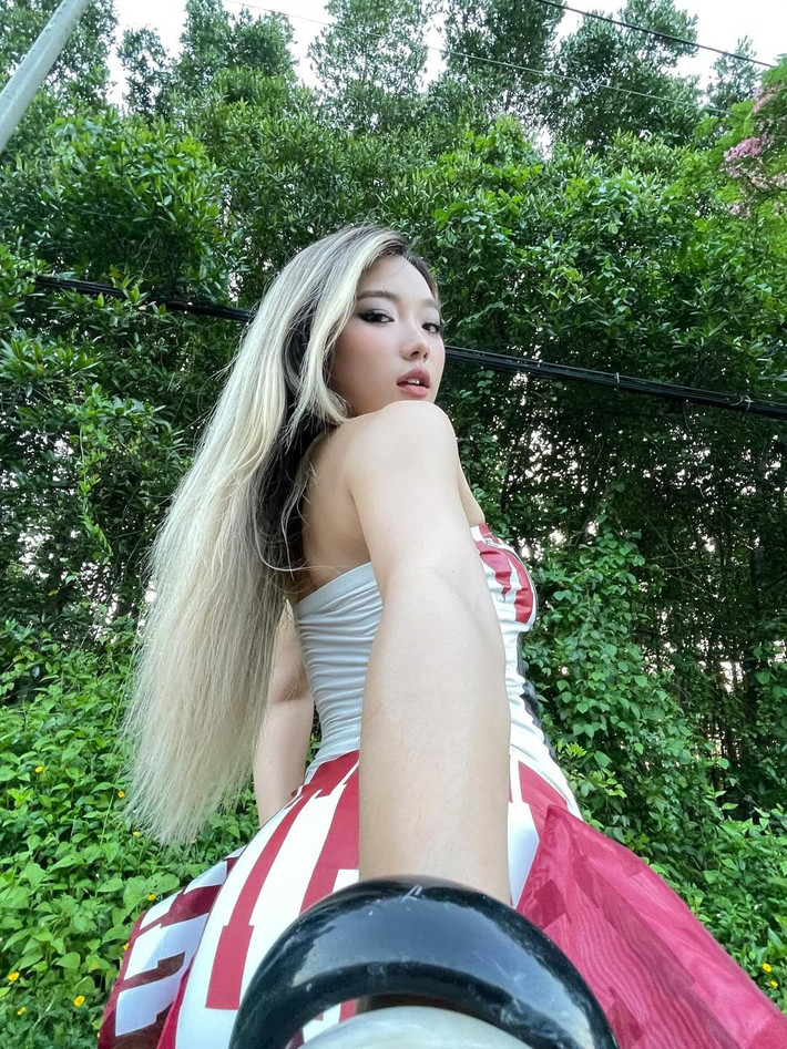 Sự thay đổi này của Danmy đã nhận về "cơn mưa" lời khen từ cộng đồng mạng.