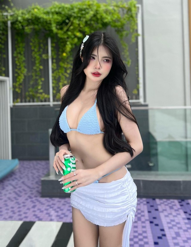Trong bài đăng của mình, Mai Dora nhắc đến "kỷ niệm lần thứ mấy chục" khi nghe mọi người kể lại về một người cũ. Điều đáng nói là người này hiện đã "thành đôi với người 'em gái của anh'", nhưng vẫn không ngừng "đi bôi tùm lum hết cả tên tuổi của Mai Dora".