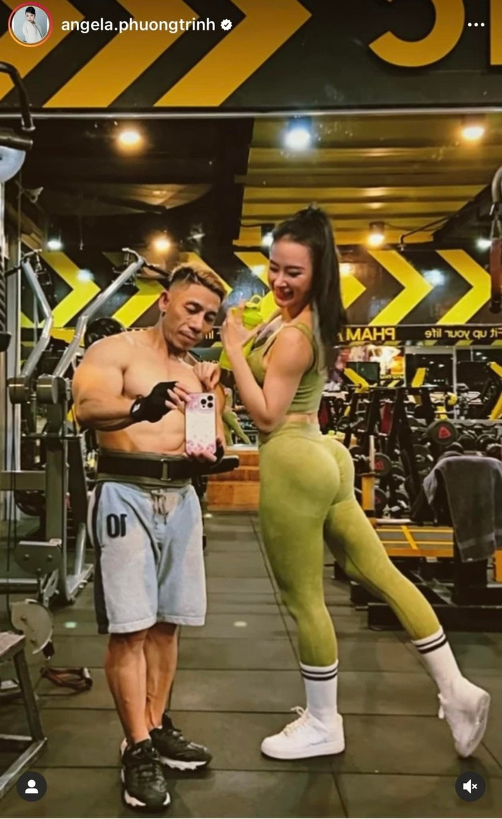 Phạm Văn Mách nổi tiếng không chỉ bởi body siêu chuẩn cơ bắp cuồn cuộn, các nhóm cơ sắc nét như tạc mà còn bởi thần thái thi đấu tự tin, mạnh mẽ.