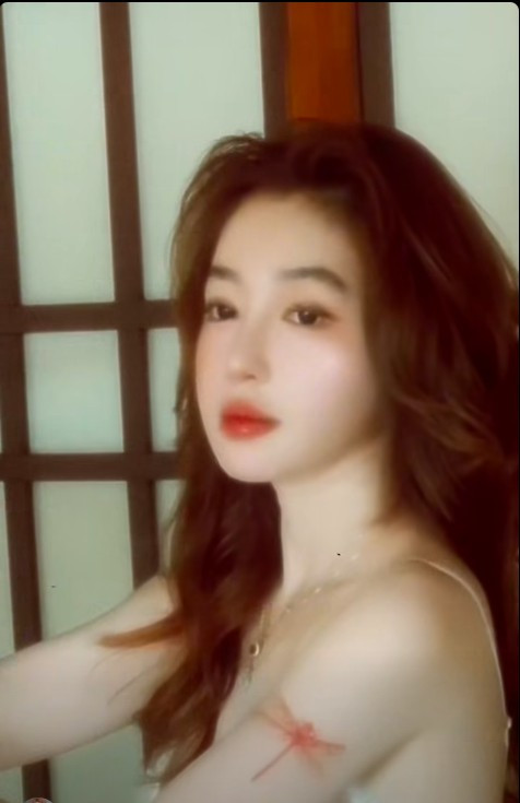 Đoạn clip mới nhất của Elly Trần nhanh chóng viral, khiến khán giả phải replay liên tục.