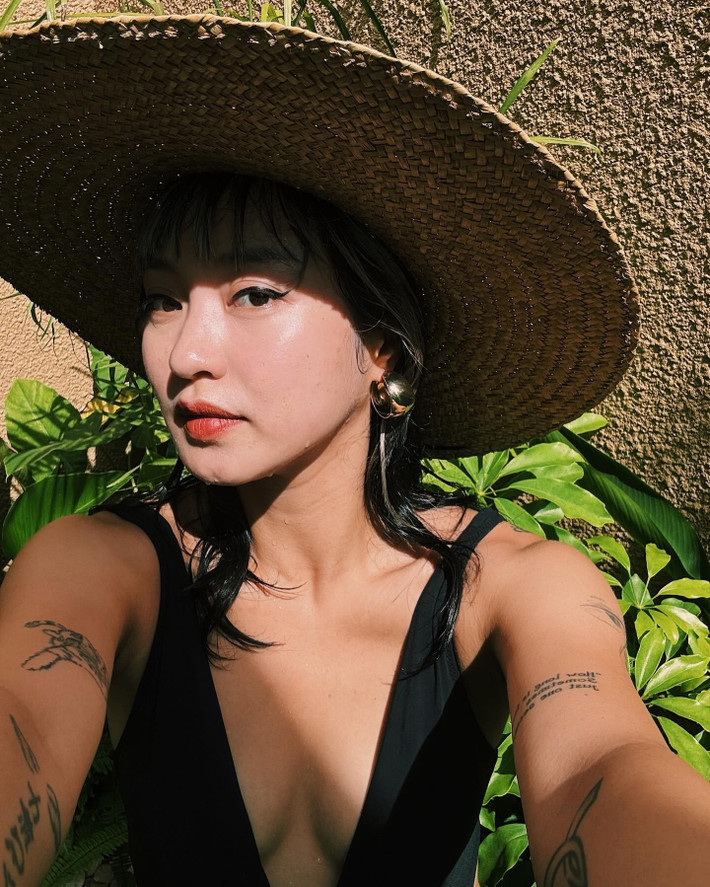 Nhắc đến thế hệ hot girl đời đầu đình đám của Hà thành, cái tên Mi Vân (tên thật là Nguyễn Mi Vân) chắc chắn là một trong những gương mặt được nhớ đến nhiều nhất.