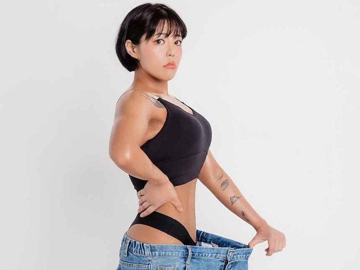 Thời gian qua, Yang cố gắng duy trì vóc dáng săn chắc, song có phần tăng cân hơn so với 3 năm trước. Cuối năm ngoái, cô tiết lộ mình nặng 100 kg, trong khi cao 1,77 m.