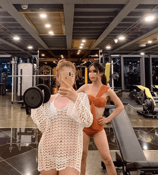 Một vài phút nổi tiếng nhờ "tranh cãi" có thể mang lại lượt view, nhưng cũng dễ khiến hình ảnh cá nhân hội chị em bị đánh giá tiêu cực.