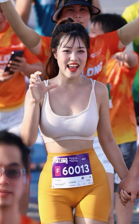Cụ thể, Trà My là một người yêu thích thể thao, đã có một thời gian gắn bó với gym. Cô tìm hiểu và tham gia rèn luyện thêm bộ môn chạy bộ.