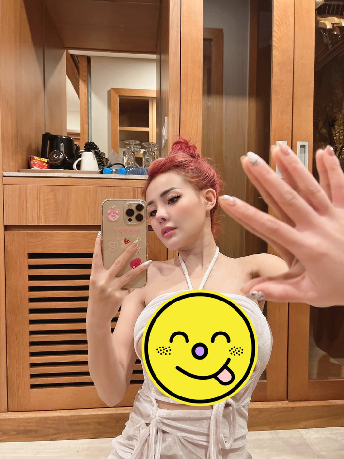 Từ trước đến nay, Ngân 98 vốn nổi danh là hot girl có sở thích ăn mặc thiếu vải.
