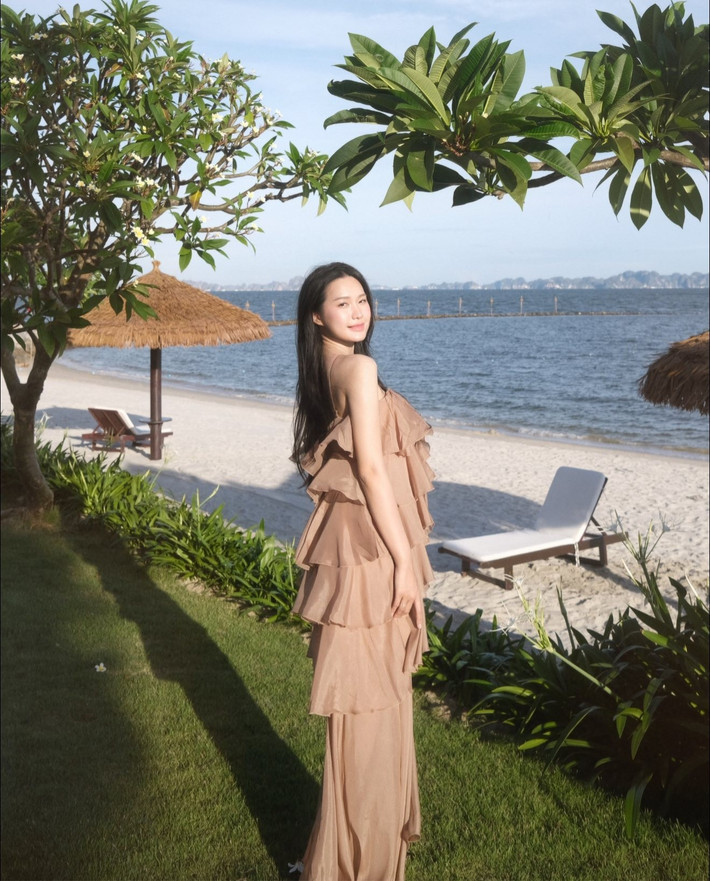 Trong thời gian mang bầu bé Lúa, vợ Văn Hậu có lần tâm sự "nhớ biển", hy vọng có chuyến đi tiếp theo.