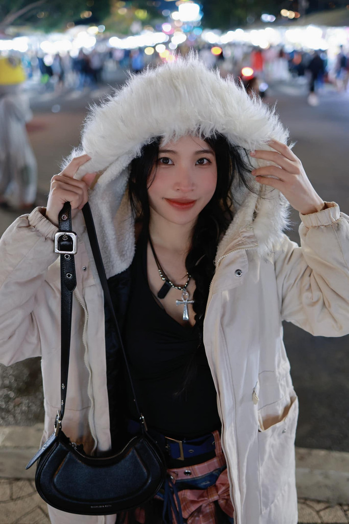 Đây không phải là lần đầu tiên các streamer hay người nổi tiếng đưa ra những câu hỏi tương tự để tương tác với fan. Nhưng với Lily Phan, câu hỏi này lại có sức hút đặc biệt.