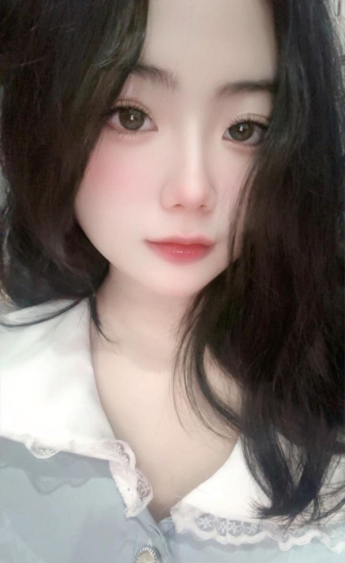 Hình ảnh trên trang cá nhân của Hẩu Hẩu trở thành chủ đề bàn tán của netizen.