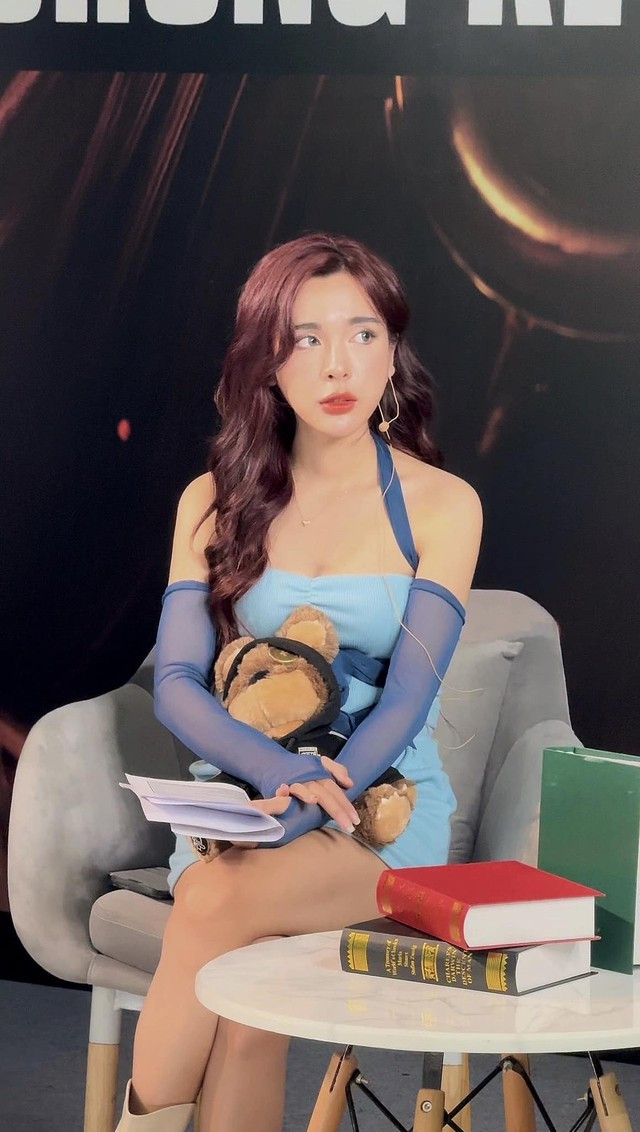 Tú Anh Susu không chỉ là một streamer xinh đẹp mà còn là một cô gái tự tin, đa tài và đầy cá tính. Với sự kết hợp giữa nhan sắc và tài năng, cô nàng hứa hẹn sẽ còn tiến xa hơn nữa trong sự nghiệp của mình.