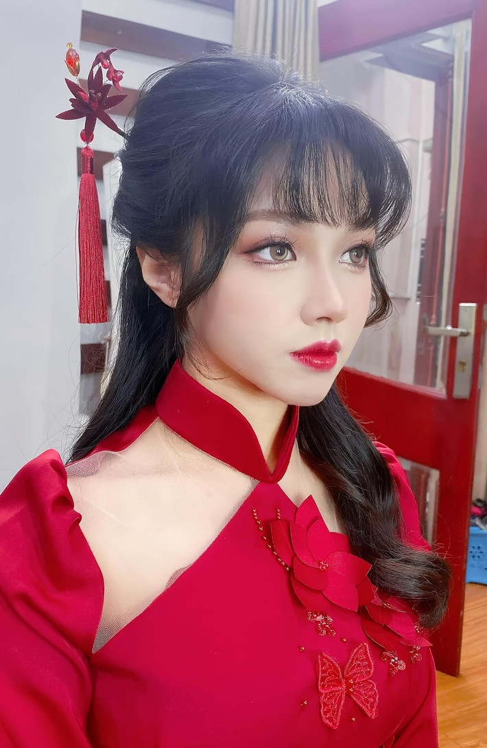 Nhan sắc của nữ cosplayer Trang Bít Tết.