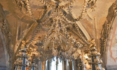 Khám phá những địa điểm du lịch độc đáo nhất thế giới