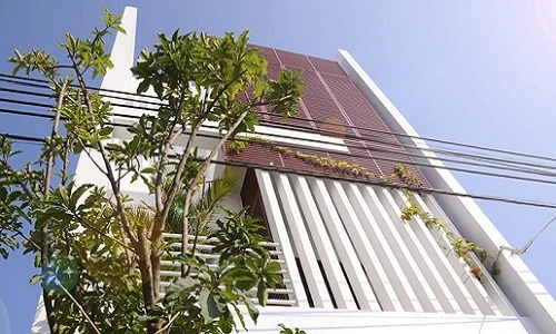 Nhà phố mượn nắng - lấy gió ấn tượng ở Nha Trang