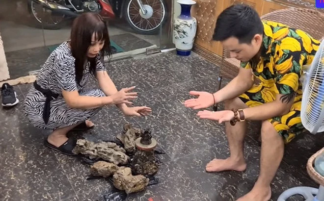 Khoe đào được cổ vật, cô dâu 62 tuổi lại "tấu hài cực mạnh"