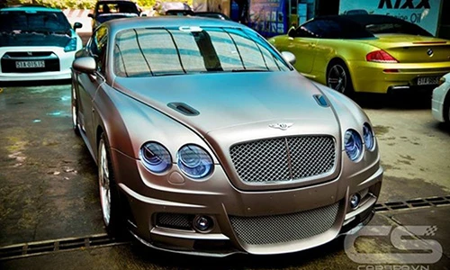 Dân chơi Sài thành chi 300 triệu “tút” lại xế sang Bentley