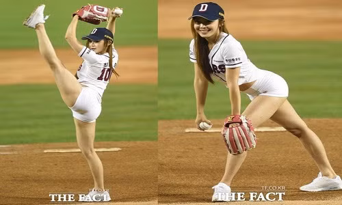 Nữ hoàng bóng chày khoe thân hình gợi cảm đốt mắt fan