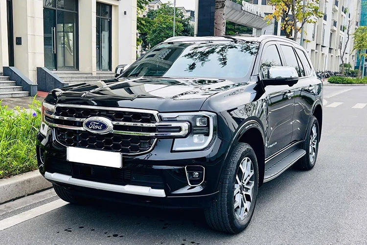 Có nên mua Ford Everest Titanium chạy lướt 600 km gần 1,5 tỷ?