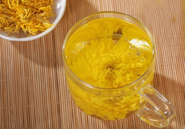 Đủ các loại trà độc lạ “bung hàng” hút thượng đế mua đón Tết