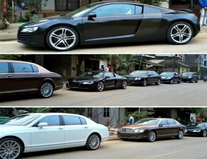 Lác mắt dàn xe sang của đại gia vùng cao Việt