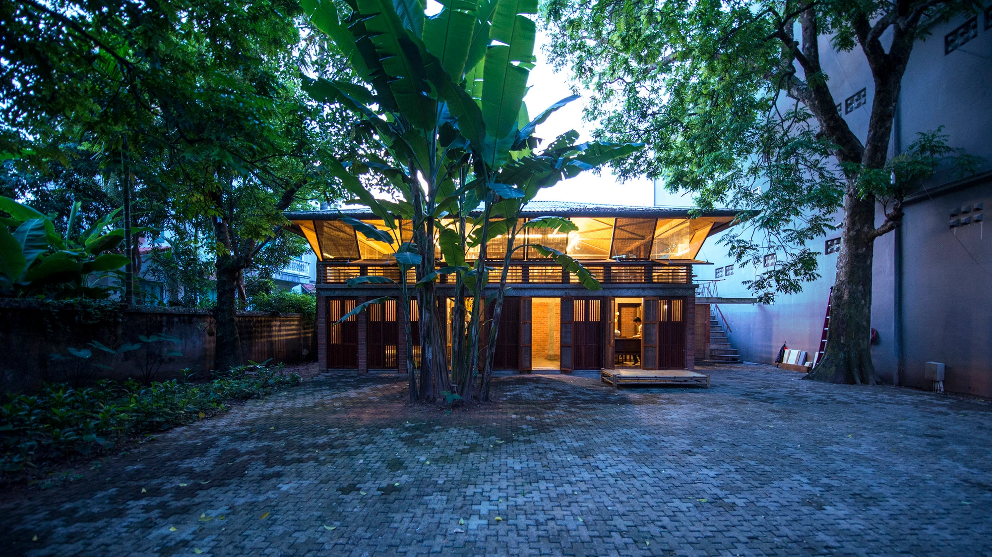 Báo Mỹ tấm tắc khen nhà tre đẹp dung dị giữa lòng Hà Nội 