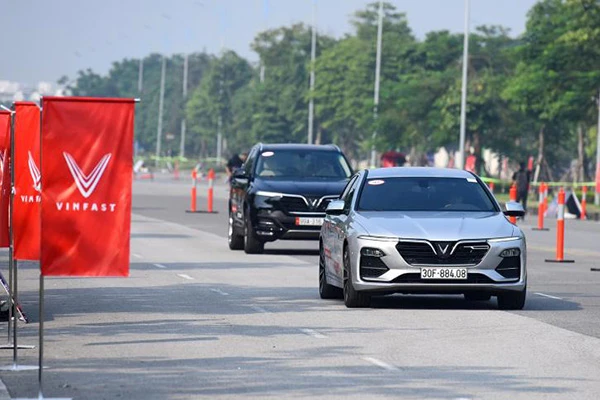 Loạt "xế hộp" đang giảm giá mạnh nhất thị trường Việt