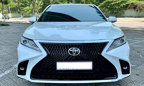 Toyota Camry 2020 lên đời xe sang Lexus chỉ 13 triệu ở Việt Nam