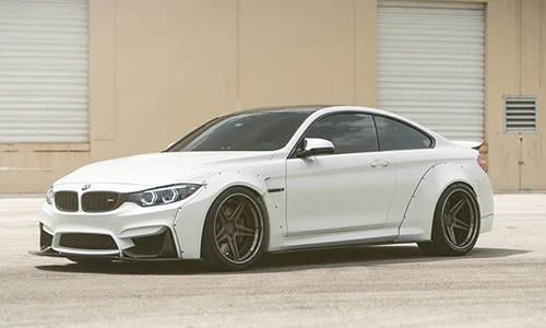 BMW M4 độ widebody Liberty Walk "đậm chất chơi"