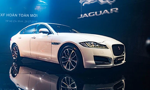 Cận cảnh "xế sang" Jaguar XF 2016 vừa ra mắt tại VN