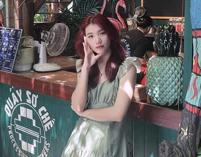 "Đu trend" của Hoa Xù, nữ TikToker được khen cuốn hơn bản gốc