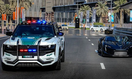 Siêu SUV Giath của cảnh sát Dubai khiến tội phạm "khóc thét"