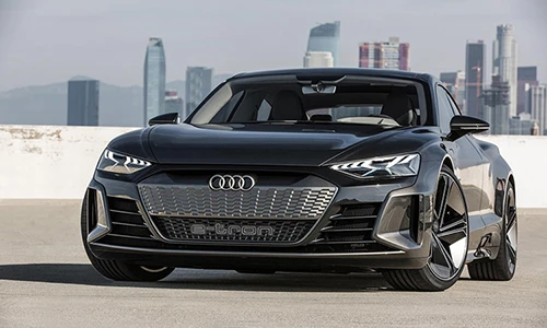 Xe sang chạy điện Audi e-Tron GT “đối thủ” Tesla Model S
