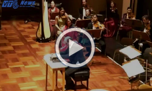 Kết hợp không tưởng của máy đánh chữ và nhạc giao hưởng