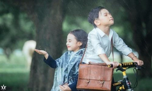 Dân mạng phát sốt với “Em gái mưa” phiên bản nhí