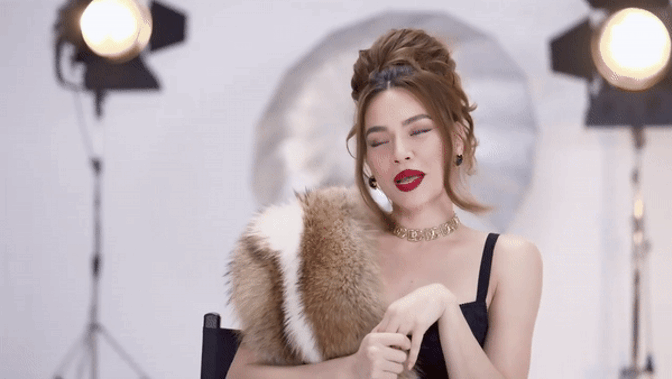 Ho Ngoc Ha de lo lan da lao hoa khac xa khi make-up