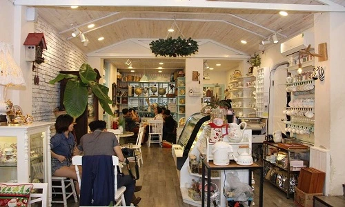 Quán trà “sang chảnh” khiến giới trẻ Sài thành mê tít