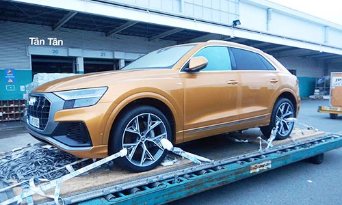 SUV hạng sang Audi Q8 2019 "cưỡi" máy bay đến Sài Gòn 