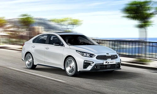 Soi chi tiết sedan Kia K3 GT mới, giá từ 398 triệu đồng