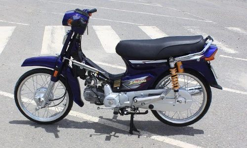 Dân chơi Việt độ khủng Honda Dream Thái biển "ngũ quý 5"