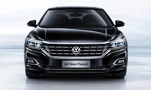 Volkswagen Passat mới giá 761 triệu đồng "đấu" Toyota Camry 