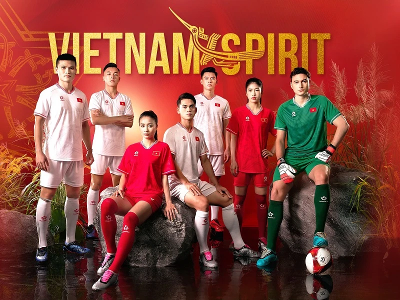 Mẫu áo mới tuyển Việt Nam chuẩn tiêu chí "người Việt dùng hàng Việt"