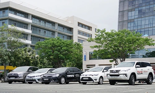 Toyota Innova, Corolla Altis và Vios tiếp tục xuống giá 