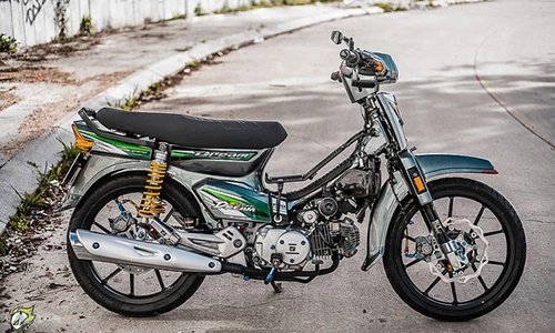 Xe máy Honda Dream II độ hơn 200 triệu tại Lâm Đồng