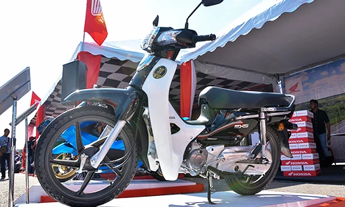 Cận cảnh Honda Dream EX5 bản 2017 giá 30 triệu đồng