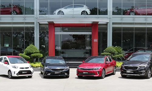 Loạt xe ôtô Kia và Mazda sắp "đại hạ giá" tại Việt Nam