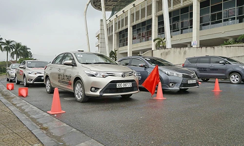 Toyota Việt Nam khởi động "chạm, thử, tin” tại Hà Nội