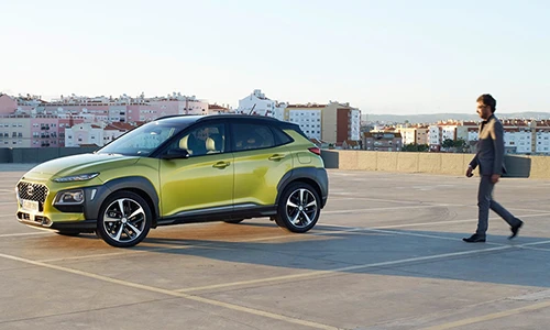 Xe ôtô giá rẻ Hyundai Kona "chốt giá" 408 triệu đồng