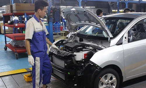 Thuế nhập linh kiện về 0%, xe nội tiếp tục xuống giá